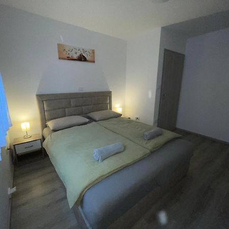 Apartma Dzana Zaga Eksteriør bilde