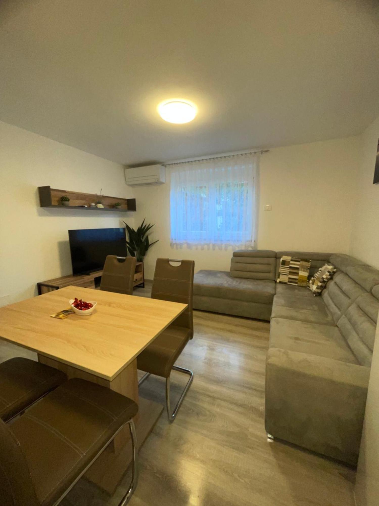 Apartma Dzana Zaga Eksteriør bilde
